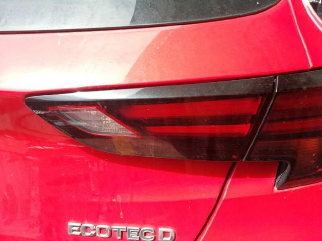 Lampa zespolona tylna prawa wewnętrzna 39032995 OPEL