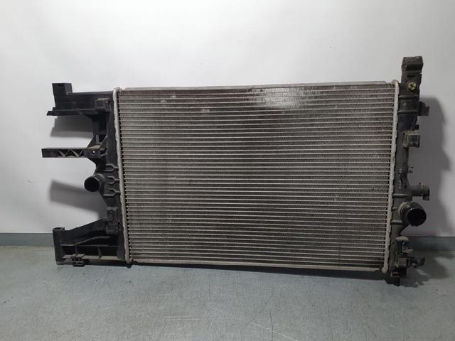 Chłodnica silnika 39074662 OPEL