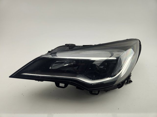 Reflektor lewy 39081892 OPEL