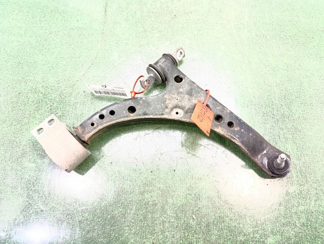 Wahacz zawieszenia przedniego dolny prawy 39089345 OPEL