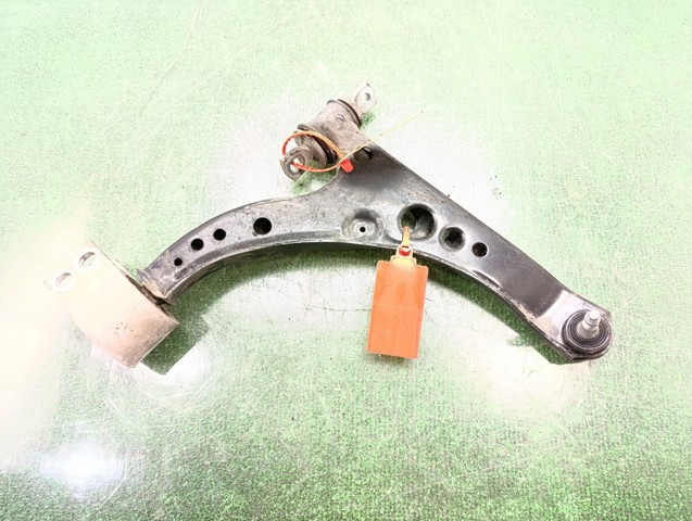 Wahacz zawieszenia przedniego dolny prawy 39089345 OPEL