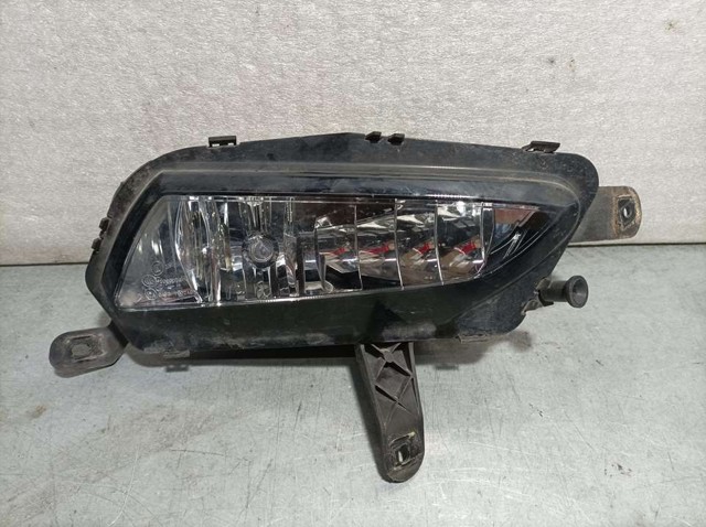 Lampa przeciwmgielna prawa 39098908 OPEL