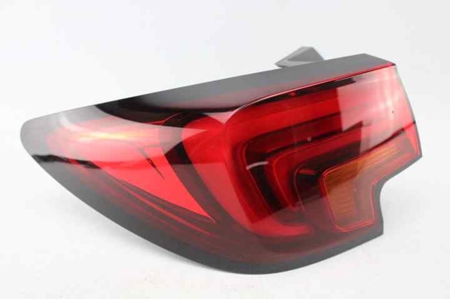 Lampa zespolona tylna lewa zewnętrzna 39099016 OPEL