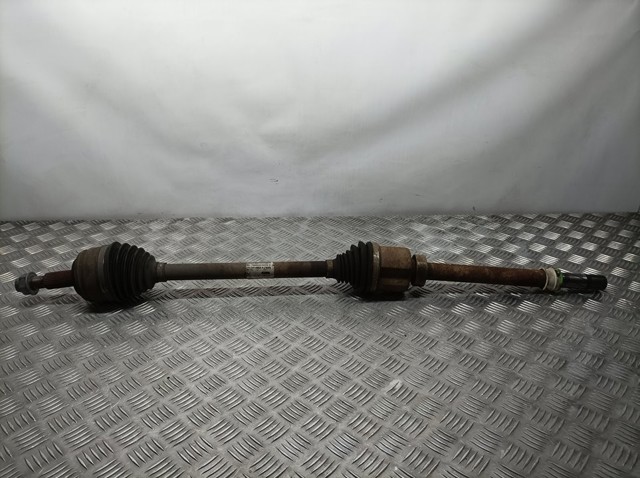 Półoś napędowa przednia prawa 391002176R RENAULT