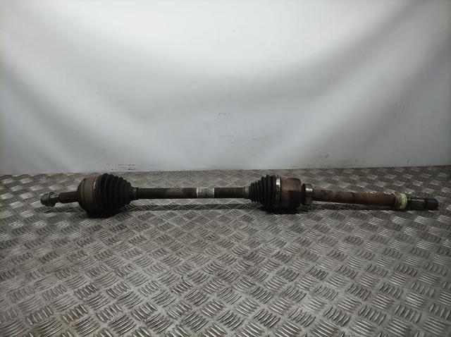Półoś napędowa przednia prawa 391002176R RENAULT