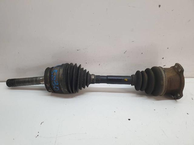 Półoś napędowa przednia 391002S660 NISSAN