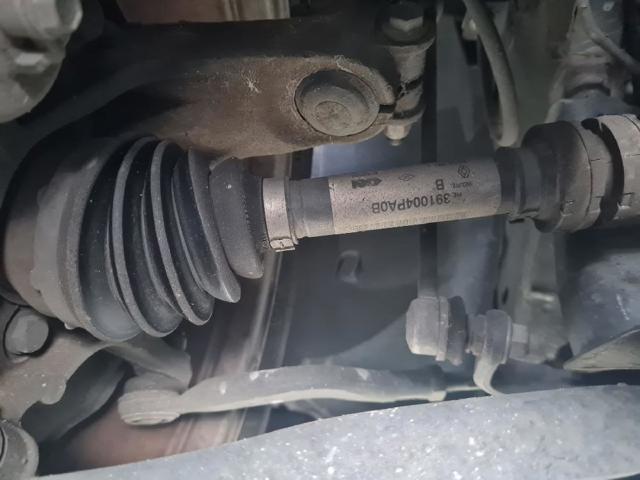 Półoś napędowa przednia prawa 391004PA0B RENAULT
