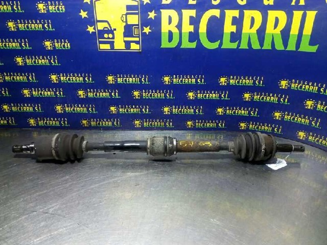 Kupić Półoś napędowa przednia prawa Nissan Primera  W10 w dobrej cenie