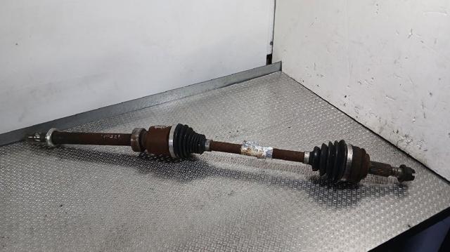 Półoś napędowa przednia prawa 391007525R MERCEDES