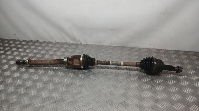 Półoś napędowa przednia prawa 391007525R MERCEDES
