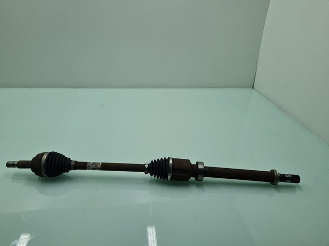 Półoś napędowa przednia prawa 391008239R RENAULT