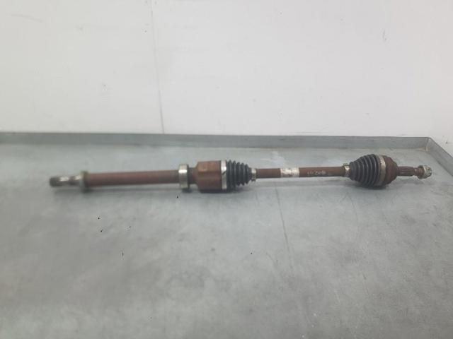 Półoś napędowa przednia prawa 391008239R RENAULT