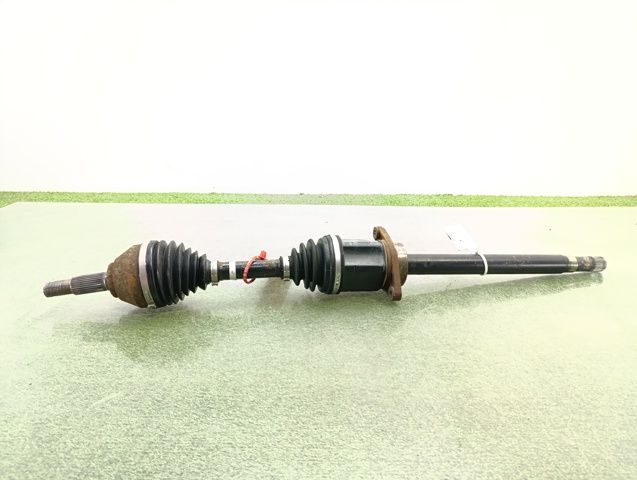Półoś napędowa przednia prawa 39100BB02B NISSAN