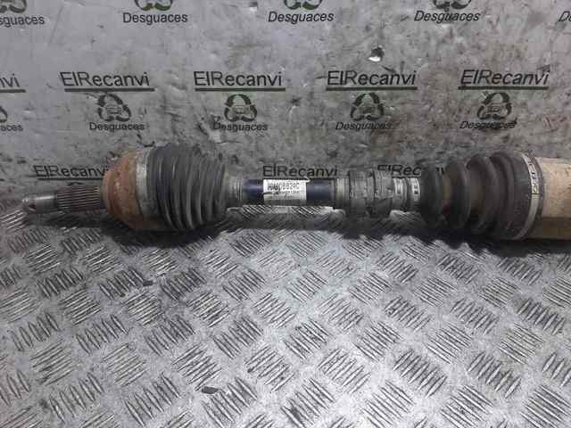 Półoś napędowa przednia prawa 39100BB24C NISSAN