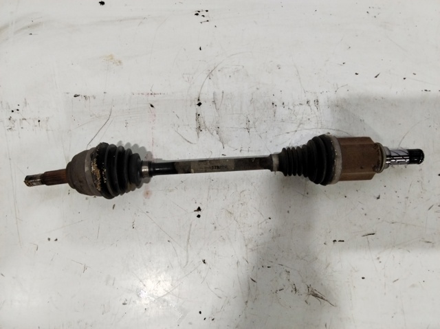 Półoś napędowa przednia lewa 391017832R RENAULT