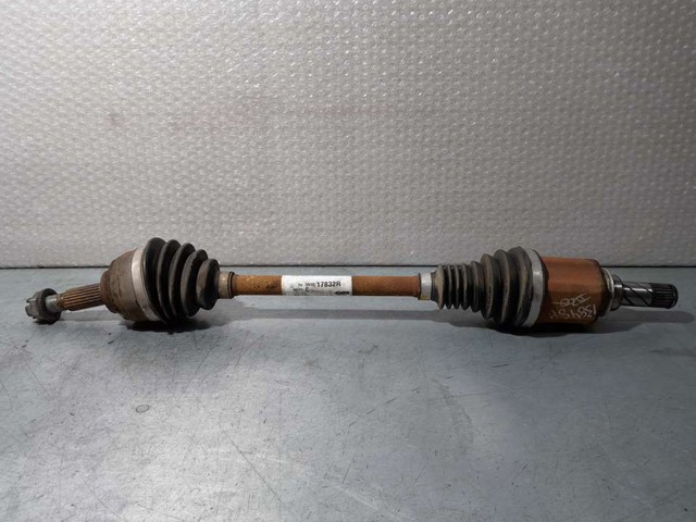 Półoś napędowa przednia lewa 391017832R RENAULT
