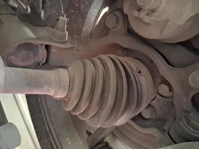 Półoś napędowa przednia lewa 39101JD52B NISSAN