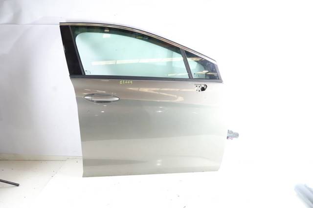 Drzwi przednie prawe 39160868 OPEL