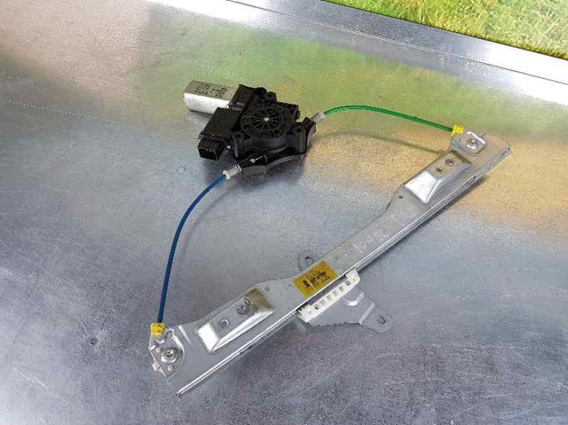Mechanizm podnoszenia szyby drzwi przednich prawych 39161985 OPEL
