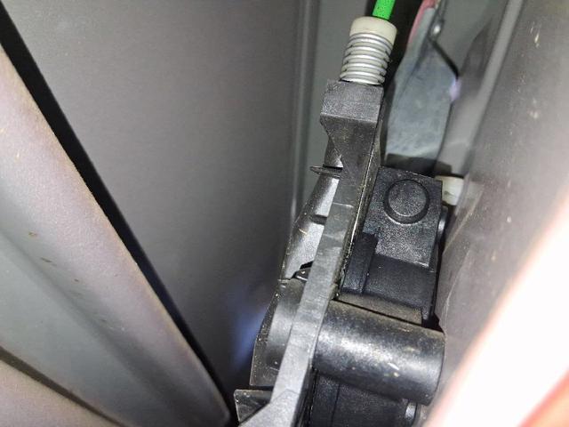 Mechanizm podnoszenia szyby drzwi przednich lewych 39161986 OPEL
