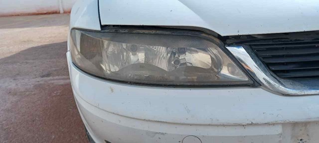 Reflektor lewy 39350748 OPEL