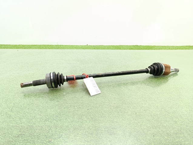 Półoś tylna 396001HC1C NISSAN