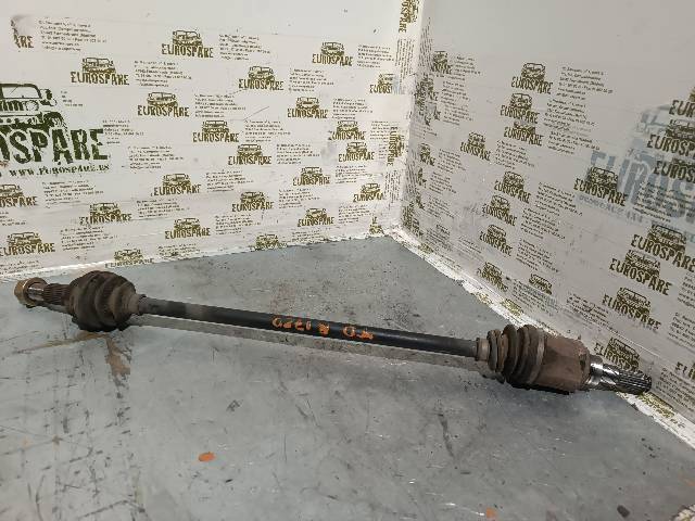 Półoś tylna 39600CA000 NISSAN