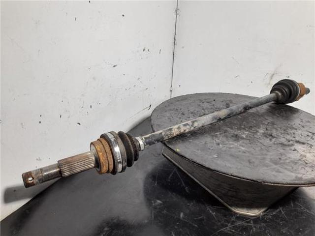 Półoś tylna 39600CA000 NISSAN