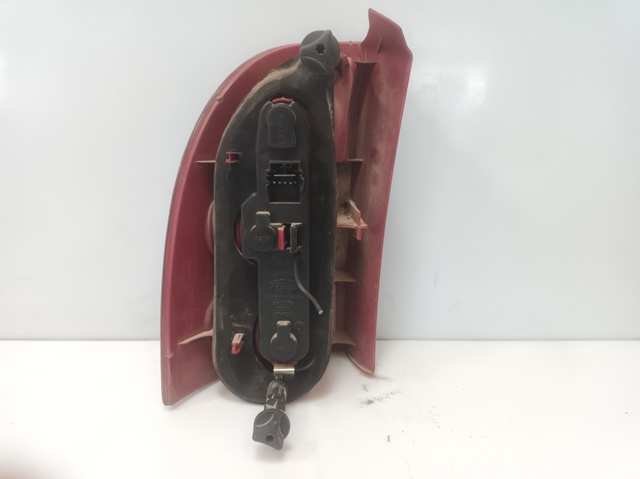 Lampa zespolona tylna prawa 39680751 RENAULT