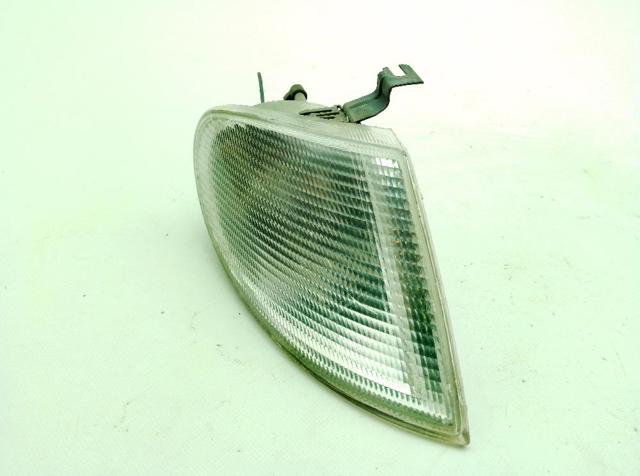 Powtarzacz kierunkowskazu na błotniku 3A0949101A VAG