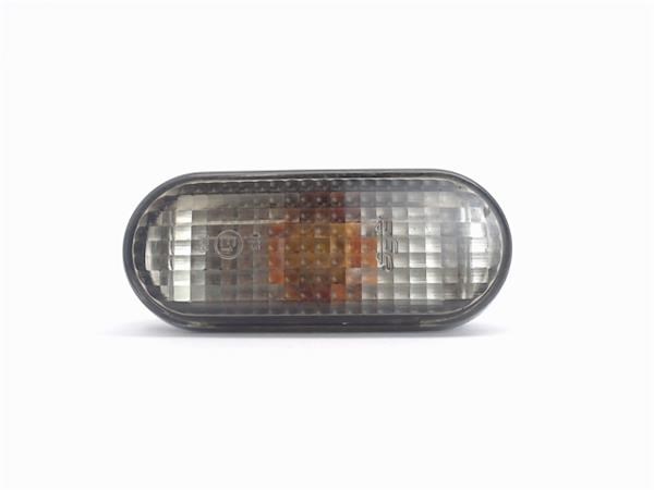 Powtarzacz kierunkowskazu na błotniku 3A0949117 VAG