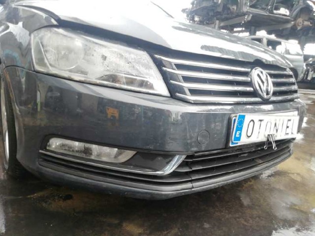Zderzak przedni Volkswagen Passat 362