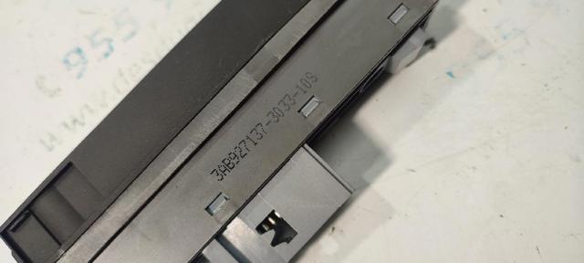 Przycisk elektromechanicznego hamulca postojowego (ręcznego) 3AB927137 VAG