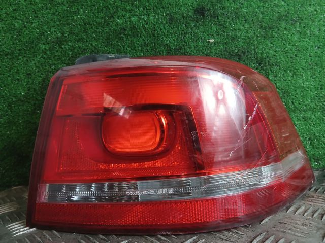 Lampa zespolona tylna prawa zewnętrzna 3AE945096C VAG