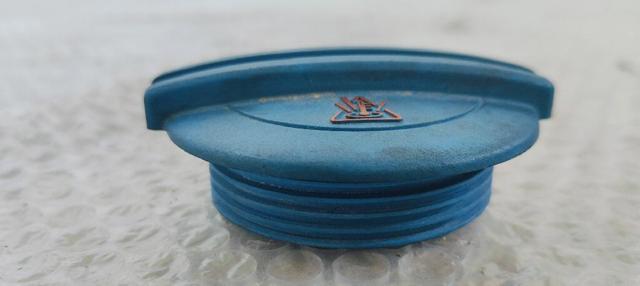 Pokrywa (korek) zbiornika wyrównawczego 3B0121321 VAG