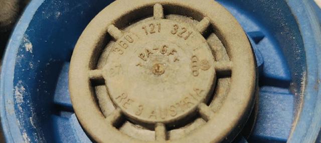 Pokrywa (korek) zbiornika wyrównawczego 3B0121321 VAG