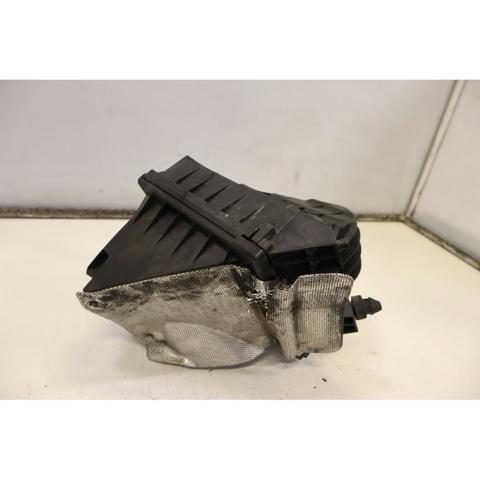 Obudowa filtra powietrza Volkswagen Passat 3B3
