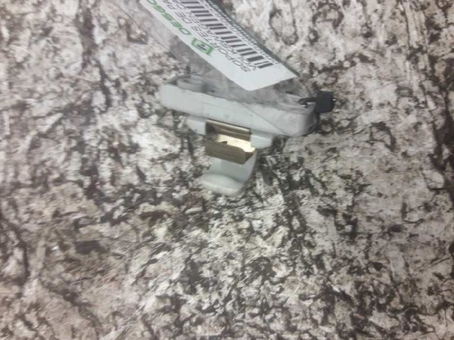 Zacisk / spinka / mocowanie osłony przeciwsłonecznej 3B0857561B VAG