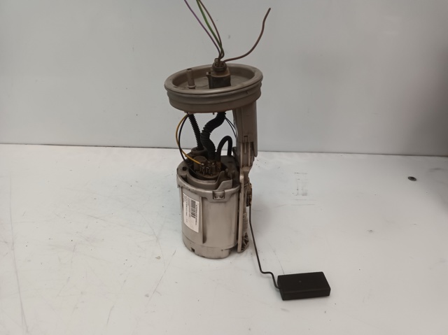 Moduł pompy paliwowej z czujnikiem poziomu paliwa 3B0919050B VAG