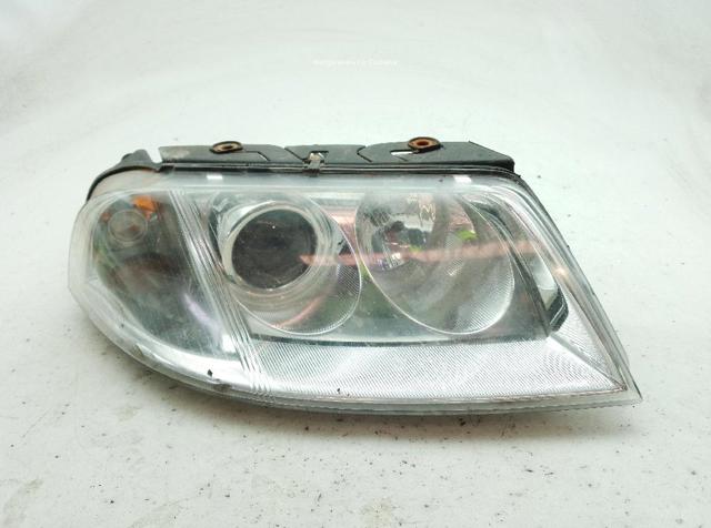 Reflektor prawy 3B0941016AN VAG