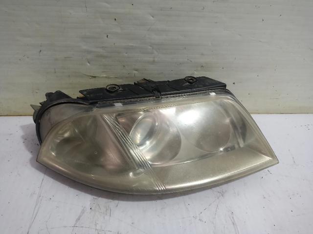 Reflektor prawy 3B0941016AN VAG