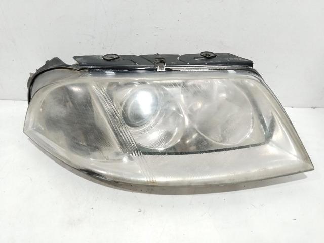 Reflektor prawy 3B0941016AN VAG