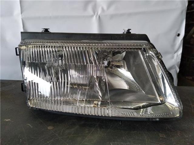 Reflektor prawy 3B0941018K VAG