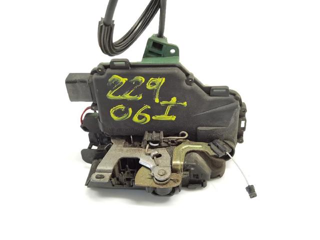 Zamek drzwi przednich lewych 3B1837015AP VAG