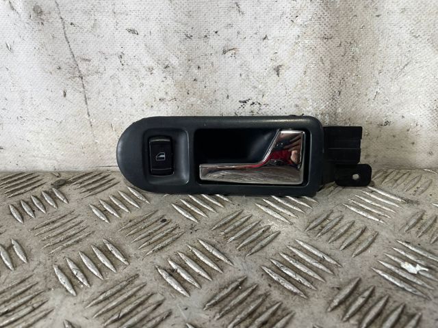 Klamka drzwi przednich wewnętrzna prawa 3B1837114 VAG