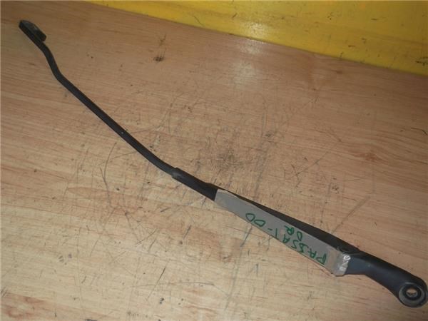 Ramię wycieraczki szyby przedniej 3B1955410 VAG
