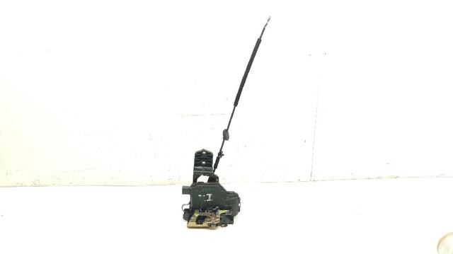 Zamek drzwi tylnych lewych 3B4839015A VAG