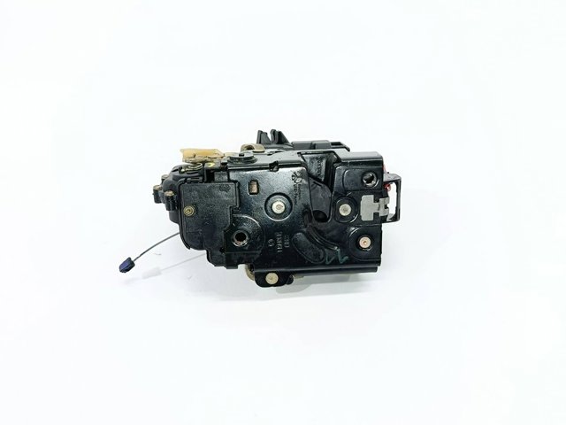 Zamek drzwi tylnych lewych 3B4839015A VAG