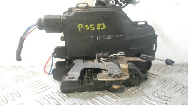 Zamek drzwi tylnych lewych 3B4839015A VAG