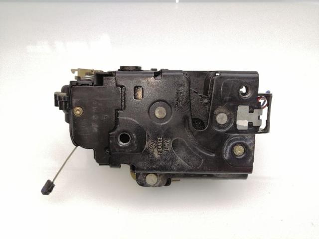 Zamek drzwi tylnych lewych 3B4839015A VAG